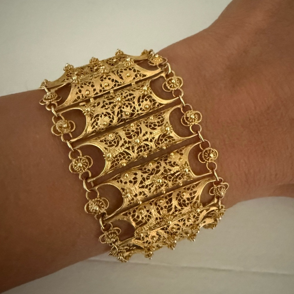 Elegant Fine 18K, 36 Grams, Gold Filigree Bracelet. Antique 6”. Special Piece!